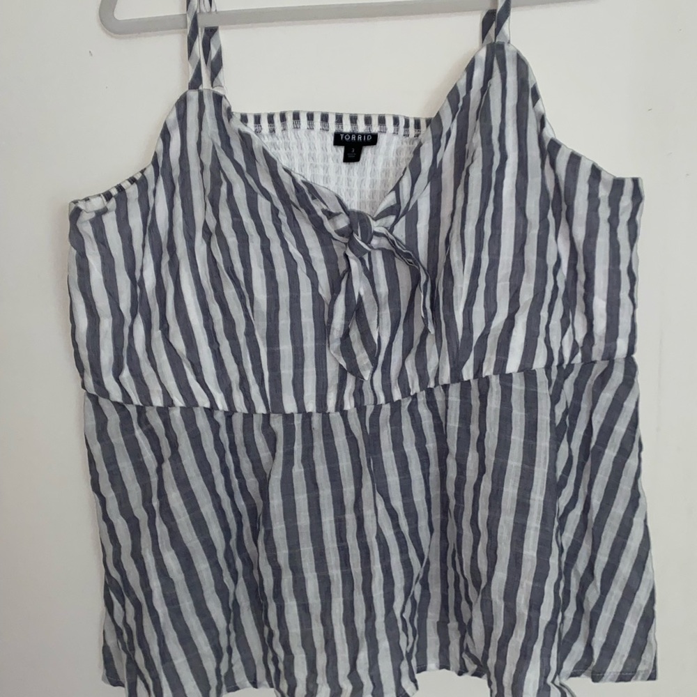 Beautiful Torrid Tank Top! Size 3